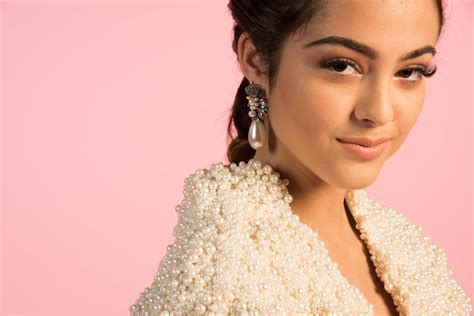 Malu Trevejo Shows Her Loving and Fun Side on Debut EP “Una Vez Mas