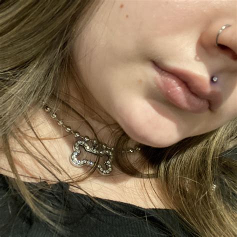 got my philtrum pierced yesterday! : r/piercing