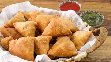How to Make Samosa | Perfect Samosa Recipe - The Cooking Foodie