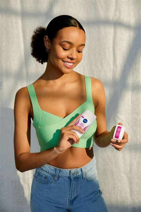Дезодорант стик NIVEA Pearl & Beauty | За красиви подмишници