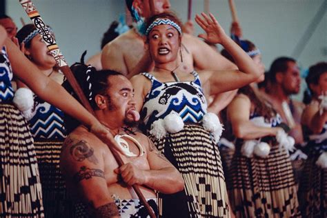 Culture Holiday Tour: Exploring Maori Culture of New Zealand