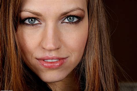 ZzUp.Com - Free Porn Pics & Sex Art Photos - Offshore Pictures Sharing