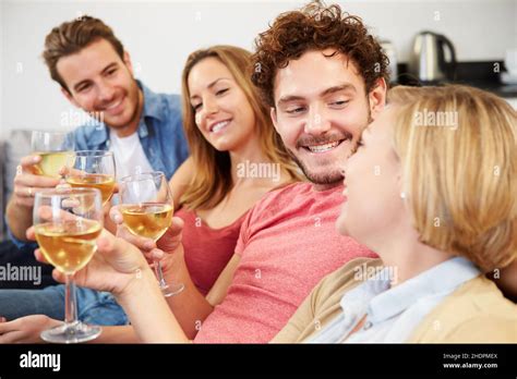 drinking, friends, toast, to drink, friend, toasts Stock Photo - Alamy