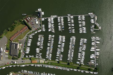 Marina Monnickendam in AV Monnickendam, Netherlands - Marina Reviews ...