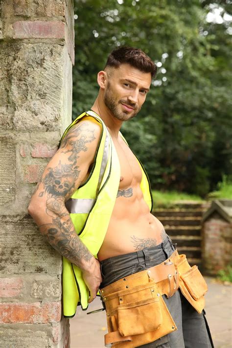 First look at Jake Quickenden in Hollyoaks as hunky builder Woody - The