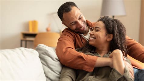 5 Surprising And Effective Health Benefits Of Cuddling