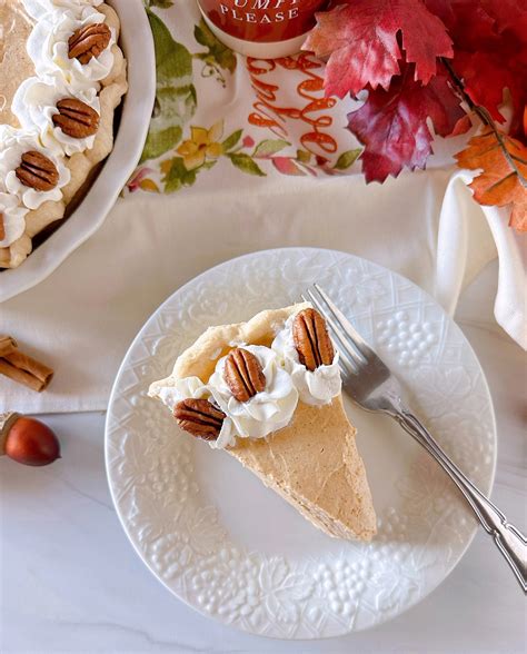 Pumpkin Chiffon Pie | Norine's Nest
