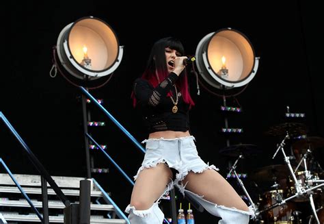 Jessie J Upskirt On Stage | Scrolller