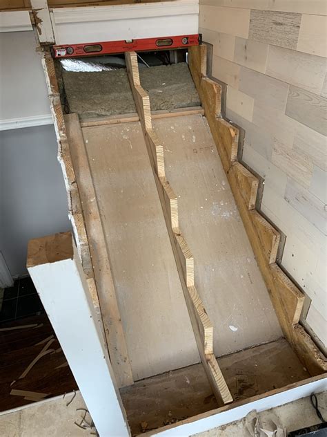 Stair Stringer Installation - Extreme How To