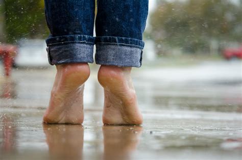 Barefoot Photos, Download The BEST Free Barefoot Stock Photos & HD Images