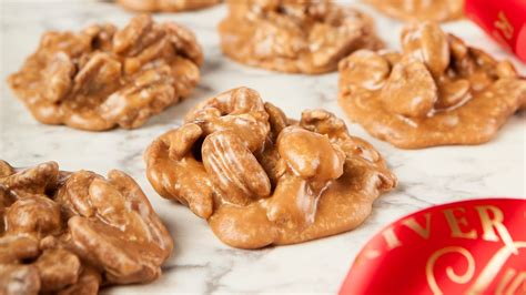 Tourists are flocking to east river street for the new festival 7