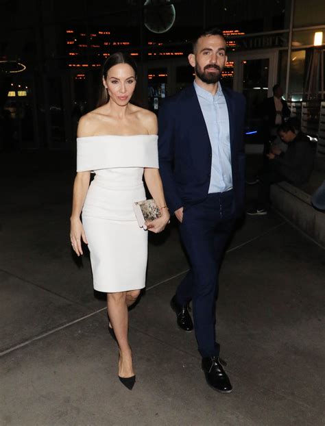 Whitney Cummings' Boyfriend: The Comedian Met Current Partner at the Vet