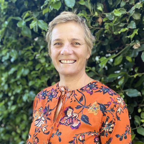 Heidi Hughes - For Mount Maunganui