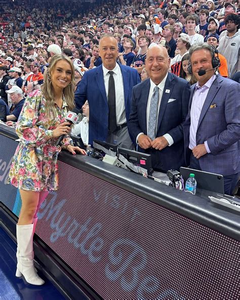 Molly McGrath (@mollyamcgrath) • Instagram photos and videos