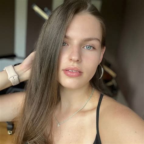 Anastasiia Ivchenko (@anastasiiapianist) • Threads, Say more
