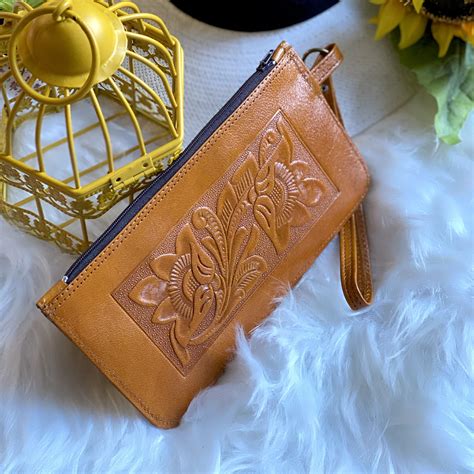 wristlet purse semashowcom