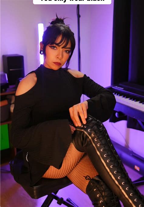 AileenSenpai | Twitch Streamer (@aileensenpai) - Urlebird