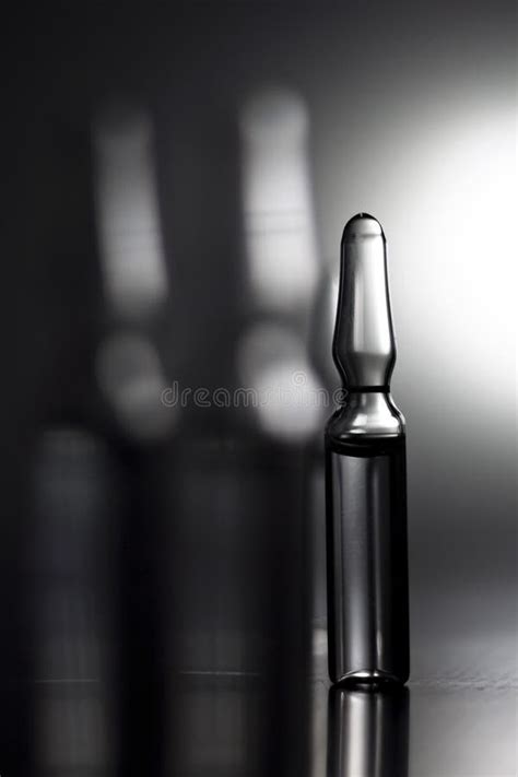 Ampolla fotografia stock. Immagine di sano, colore, cristiano - 10144030