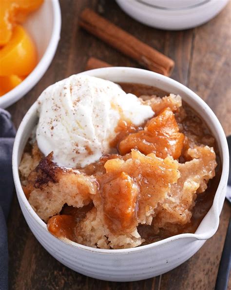 15 Easy Crock-Pot Desserts to Make Sweets in Your Slow Cooker