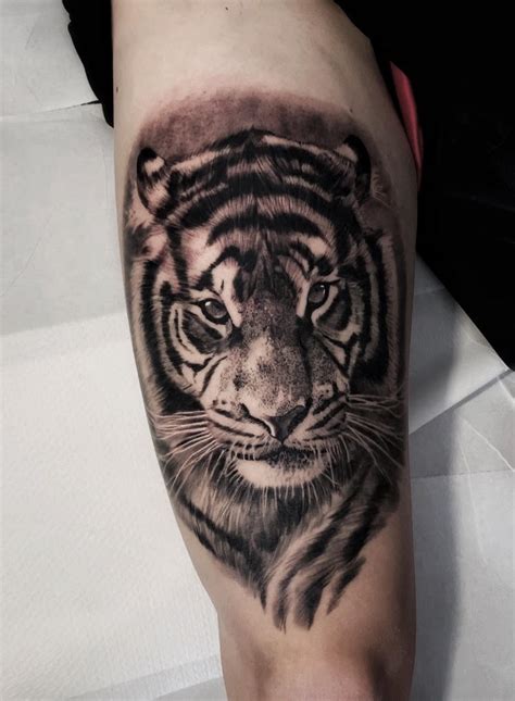 Tatuaggi con scritte: alcune idee originali - Whitelabel Tattoo