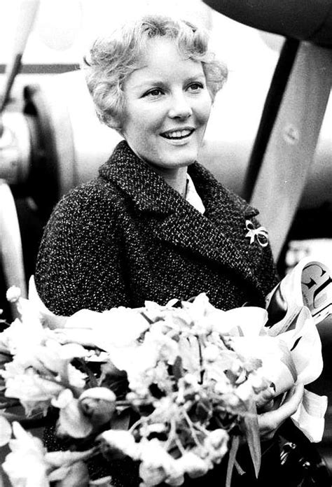 Old Singers You Didn't Realize Are Still Alive