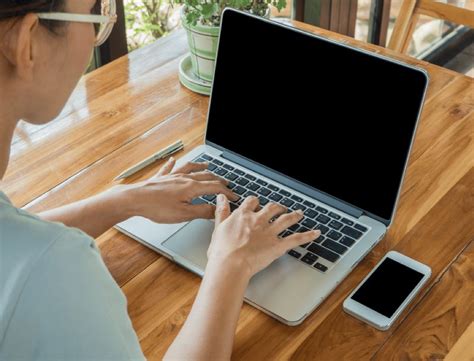 Business Computer - IDF News