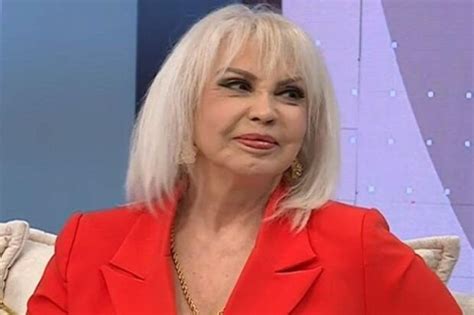 Müğənni Sevda Əliqızı: "Ağrılara görə danışa bilmirəm"