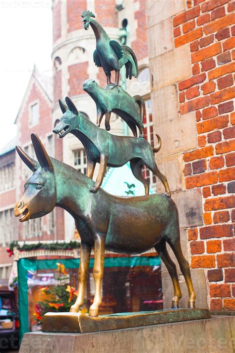 The Statue of Town Musicians of Bremen, Germany 17712041 Stock Photo at ...