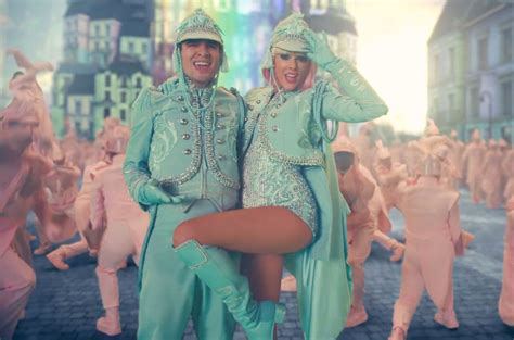 Taylor Swift Unveils Empowering New Single, 'ME!' Featuring Brendon ...