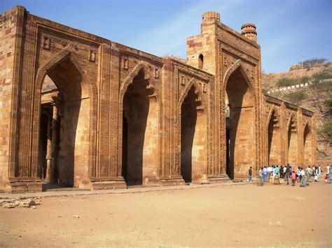 adhai din ka jhonpra ajmer    suggests  constructed