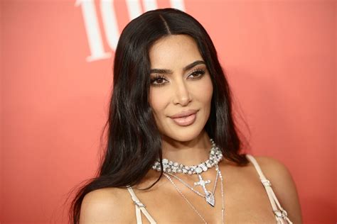 Top 15 Shocking Facts About Forum Phun Celebrity Extra Image 2