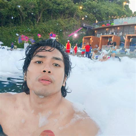 Kianzen, Filipino Male escort in Makati City