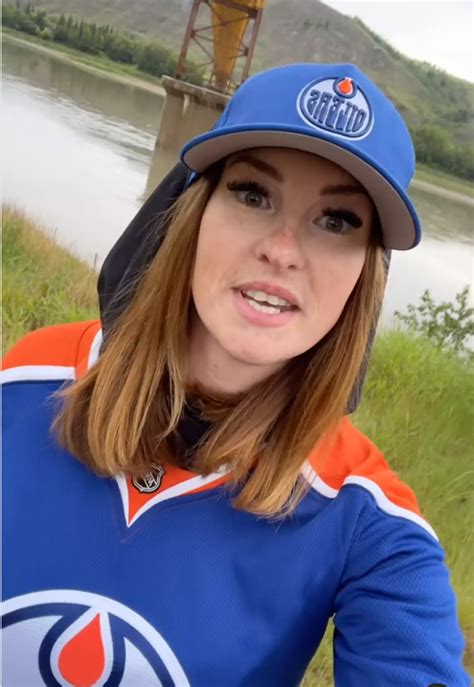 Hockey fan who received porn site offer after flashing boobs hits back