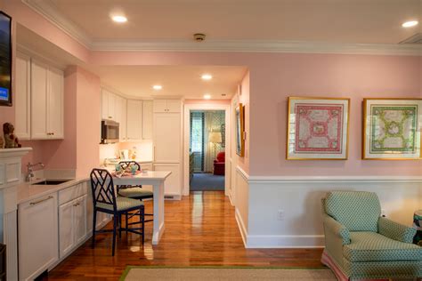 Spring Row Deluxe Cottages - The Greenbrier Resort