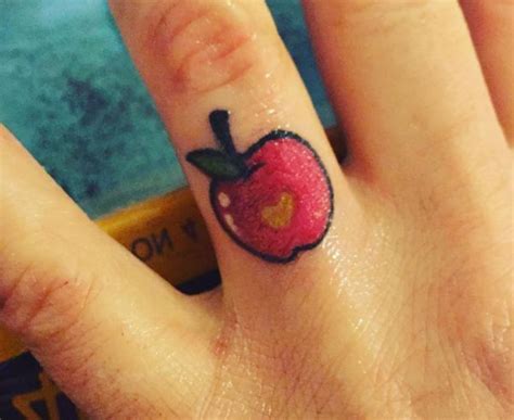 Apple Tattoo Designs with Meanings - 20 Ideas #apple #designs #ideas # ...