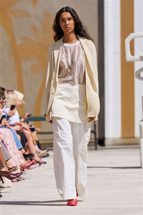 Shades of Neutrality Spring 2025 Fashion Trend | The Impression