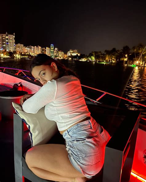 Melztube Yellow Shirt Porn