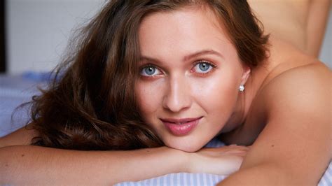 Download wallpaper eyes, girl, face, hair, lips, Stacy Cruz, section