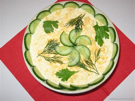 Салат с рыбными консервами (подходит для "Кремлевки") • Салаты рыбные
