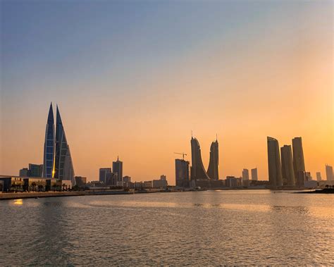 bahrain sarah adventuring travel blog