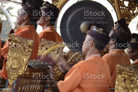 Karawitan Players In The Barong Dance Performance In Action Stock Photo - Download Image Now ...