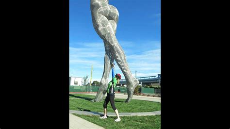 A giant nude statue in California is stirring controversy | cbs8.com