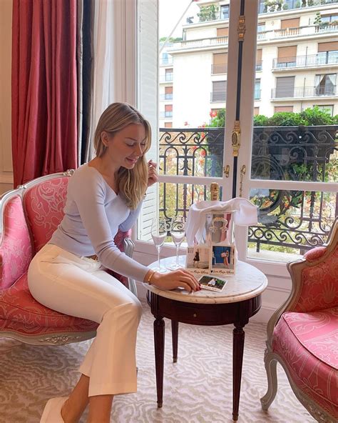 Anna Bey - School of Affluence on Instagram: “Darlings, I’m currently ...