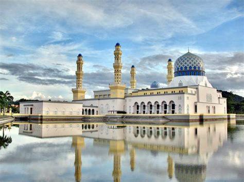 Istana Nurul Iman - the largest palace in the world » Tripfreakz.com