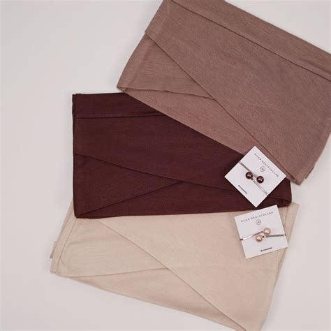 Stylish Hijab Accessories for a Perfect Outfit 🧕🏼