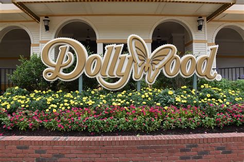 On The Road to Dollywood — On the Road