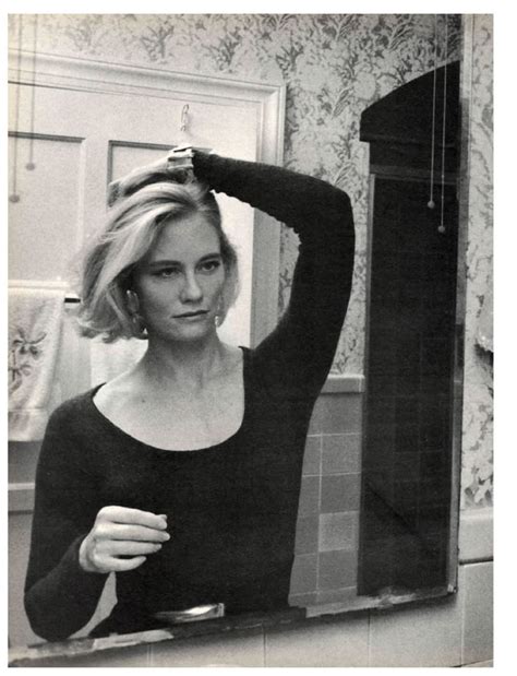 78+ images about Kathleen Turner - Cybill Shepherd - Linda Kozlowski ...
