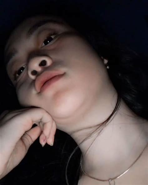 Viral! Video 5 Menit Bu Guru Salsa yang Viral, Netizen Buru