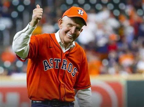 Mattress Mack explains f-bomb-laden exchange with Philadelphia fan