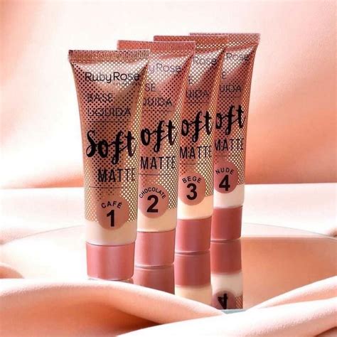 base liquida soft matte ruby rose